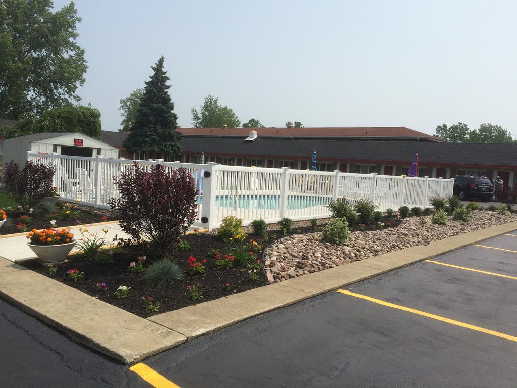 Caravan Motel Niagara Falls Exterior photo