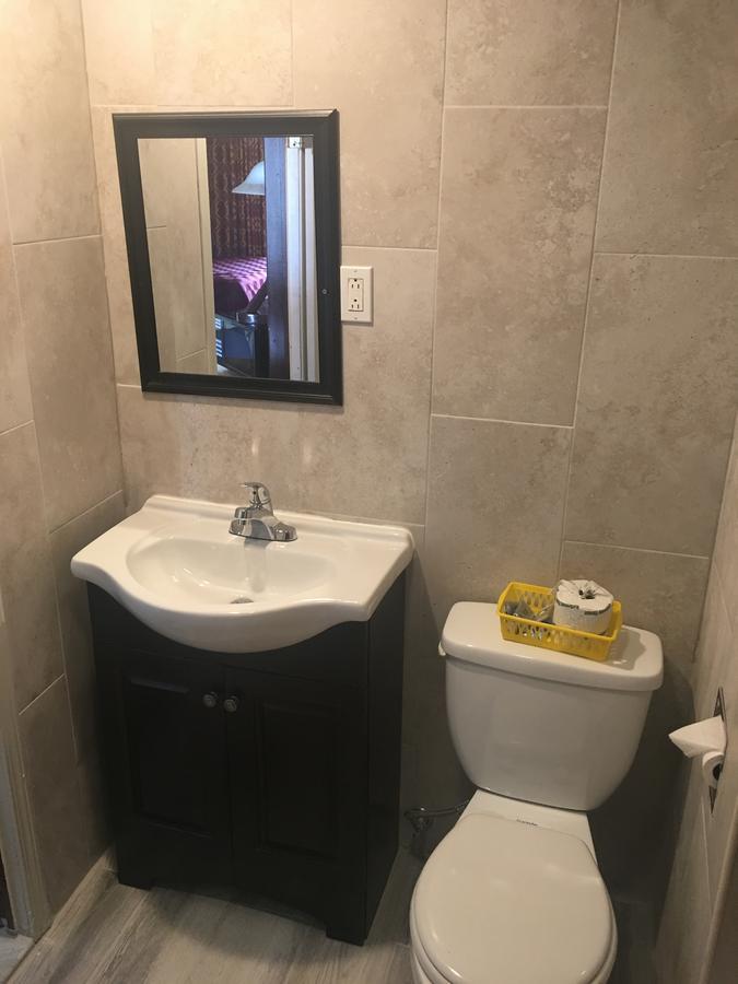 Caravan Motel Niagara Falls Room photo